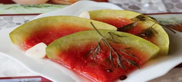 арбузы в бочке на зиму