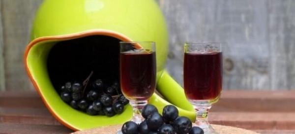 наливка из черноплодной рябины на водке наливка из черноплодной рябины на водке